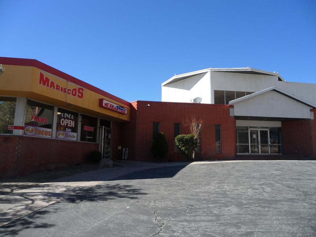 Econo Lodge Gorman Bagian luar foto