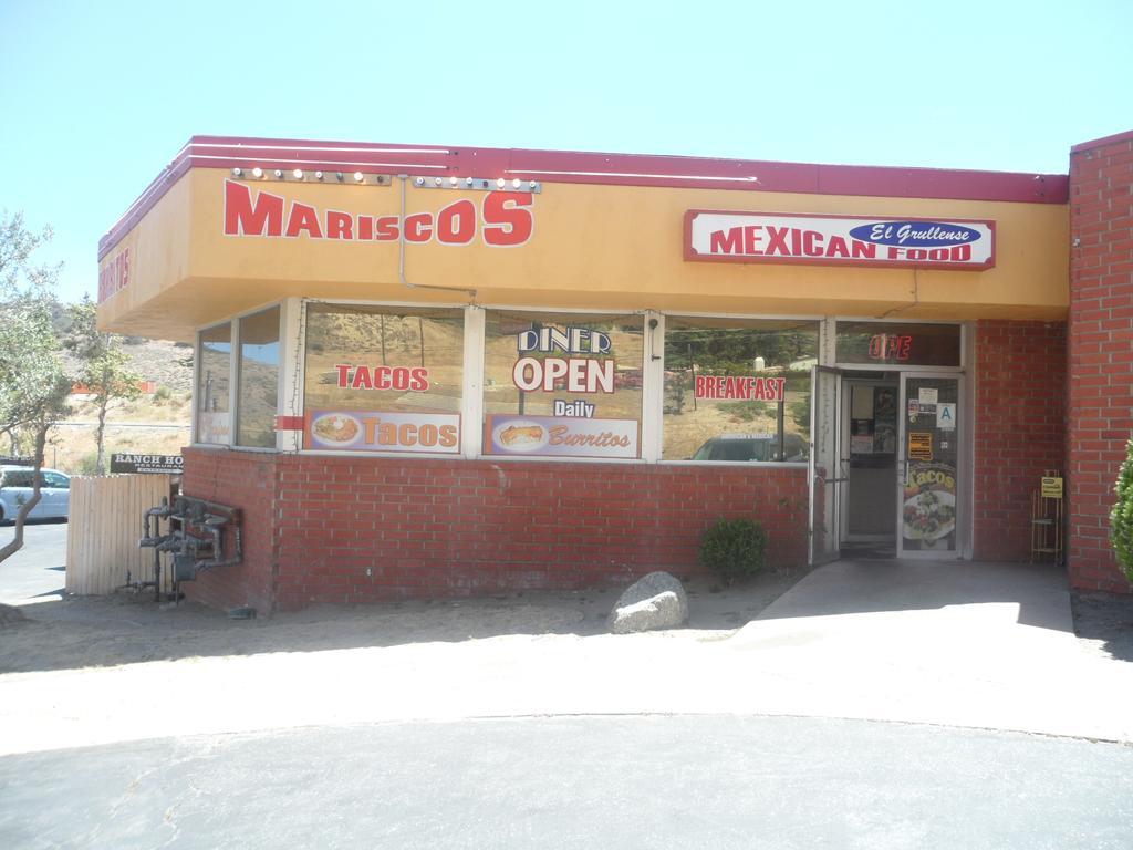 Econo Lodge Gorman Bagian luar foto