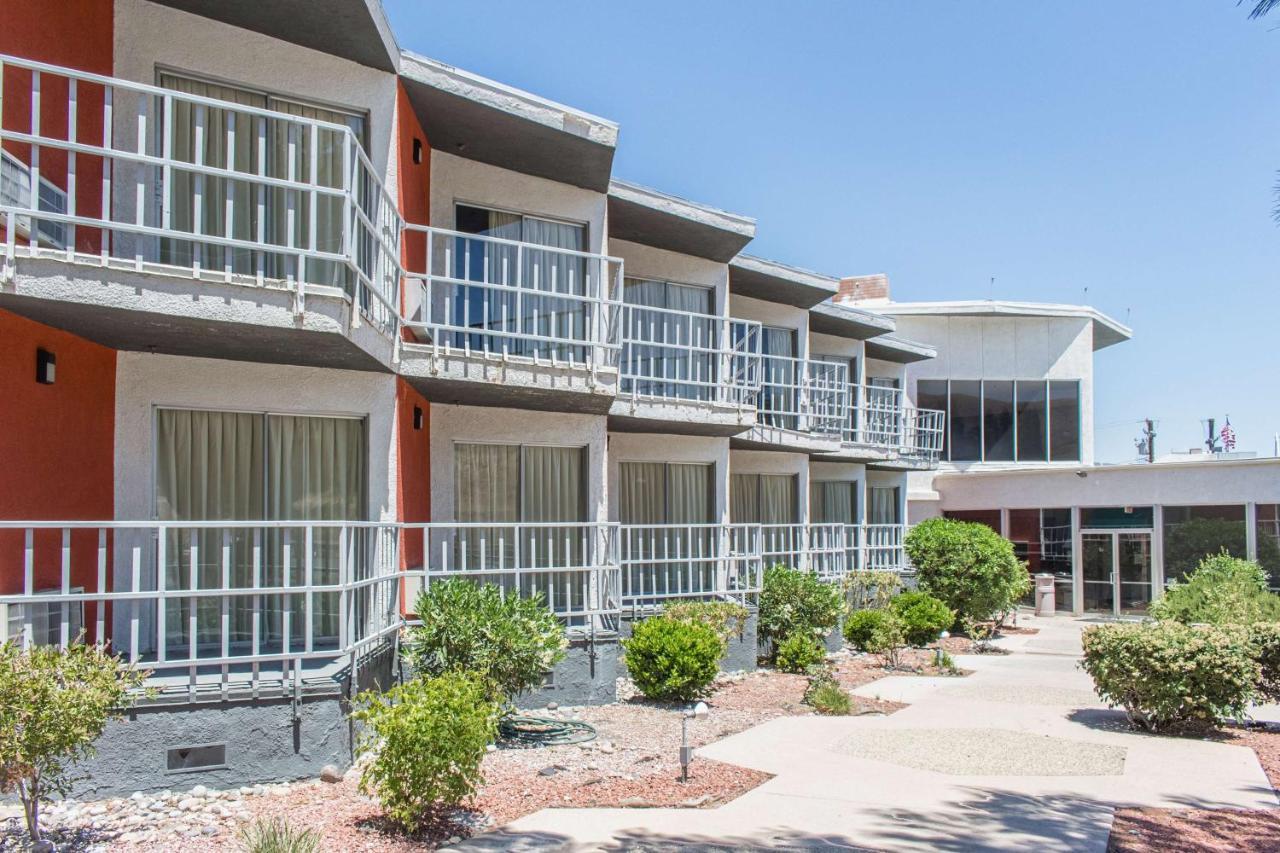 Econo Lodge Gorman Bagian luar foto